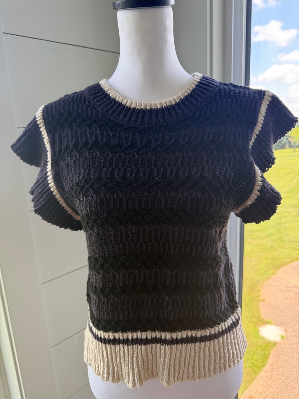 Elan Black Knit Flutter Sleeve Crop Top with Cream Trim
